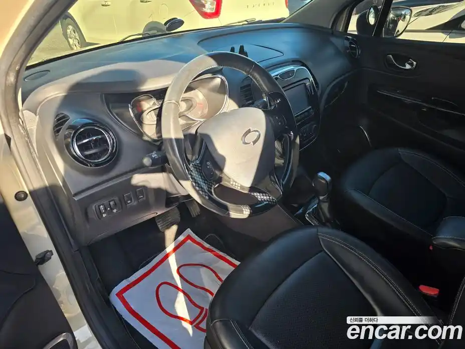 Renault QM3 2016 1.5 гидро в Москве № 1835210, фото 7