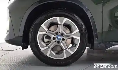 BMW iX1 2024 0.2 гидро в Москве № 1835288, миниатюра 5