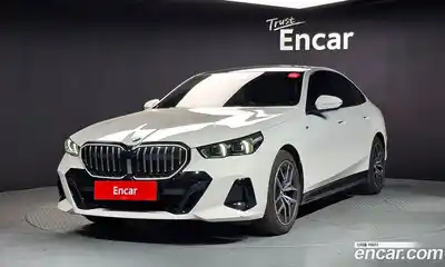 BMW 5-Series, 2025