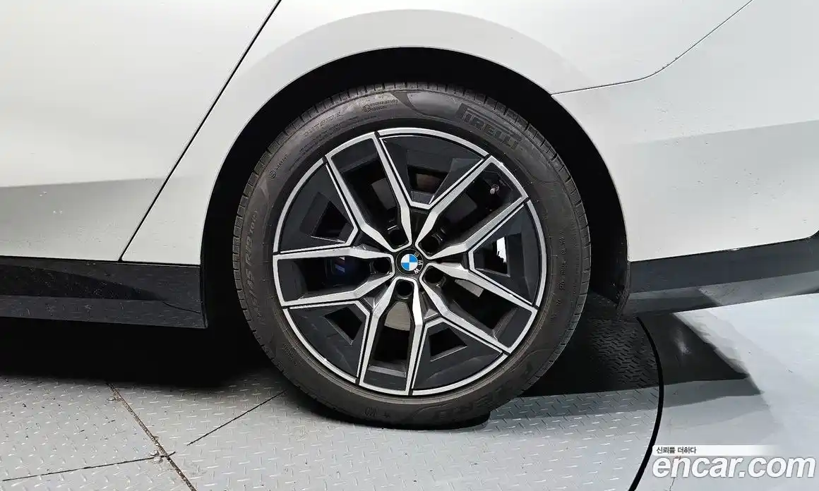 BMW 5-Series 2025 2.0 гидро в Москве № 1835338, фото 7