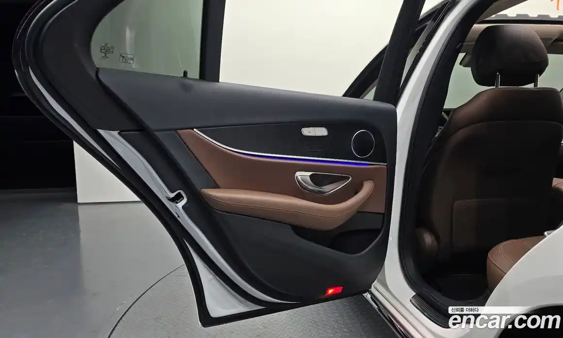 Mercedes-Benz E-Class 2017 2.0 гидро в Москве № 1835868, фото 14