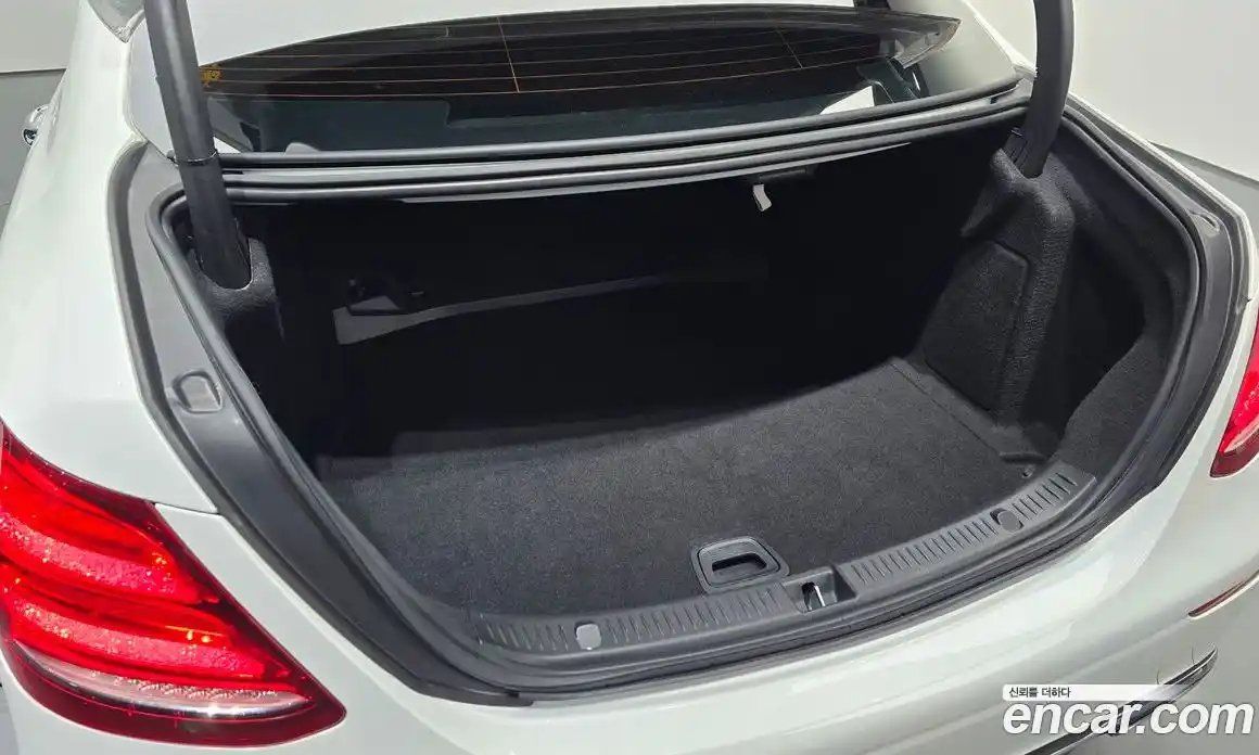 Mercedes-Benz E-Class 2017 2.0 гидро в Москве № 1835868, фото 25