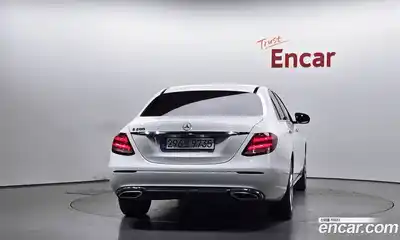 Mercedes-Benz E-Class 2017 2.0 гидро в Москве № 1835868, миниатюра 3
