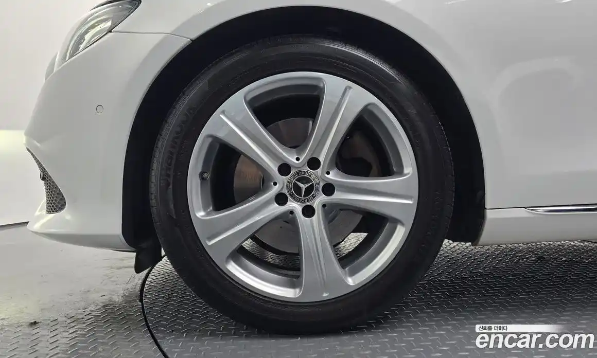 Mercedes-Benz E-Class 2017 2.0 гидро в Москве № 1835868, фото 4