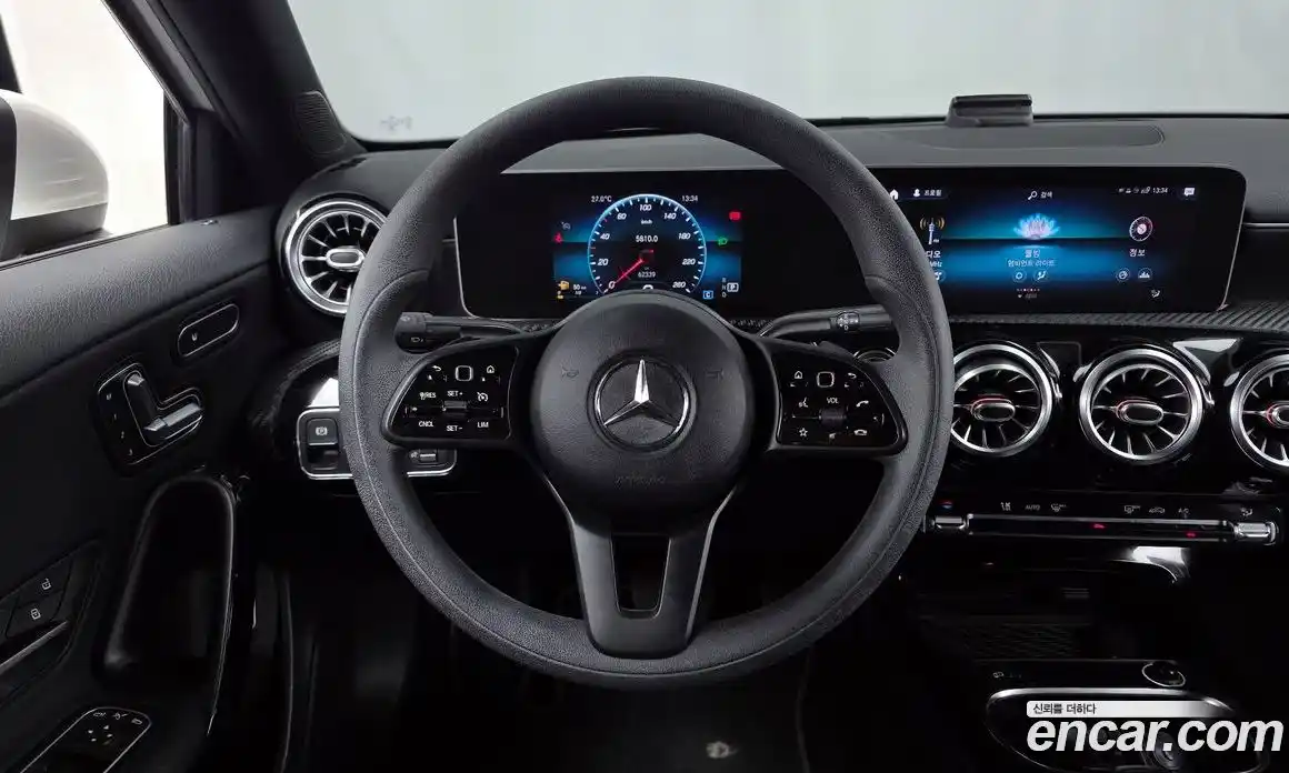 Mercedes-Benz A-Class 2020 2.0 гидро в Москве № 1835932, фото 12