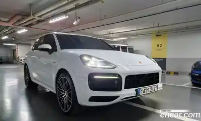 Porsche Cayenne, 2020
