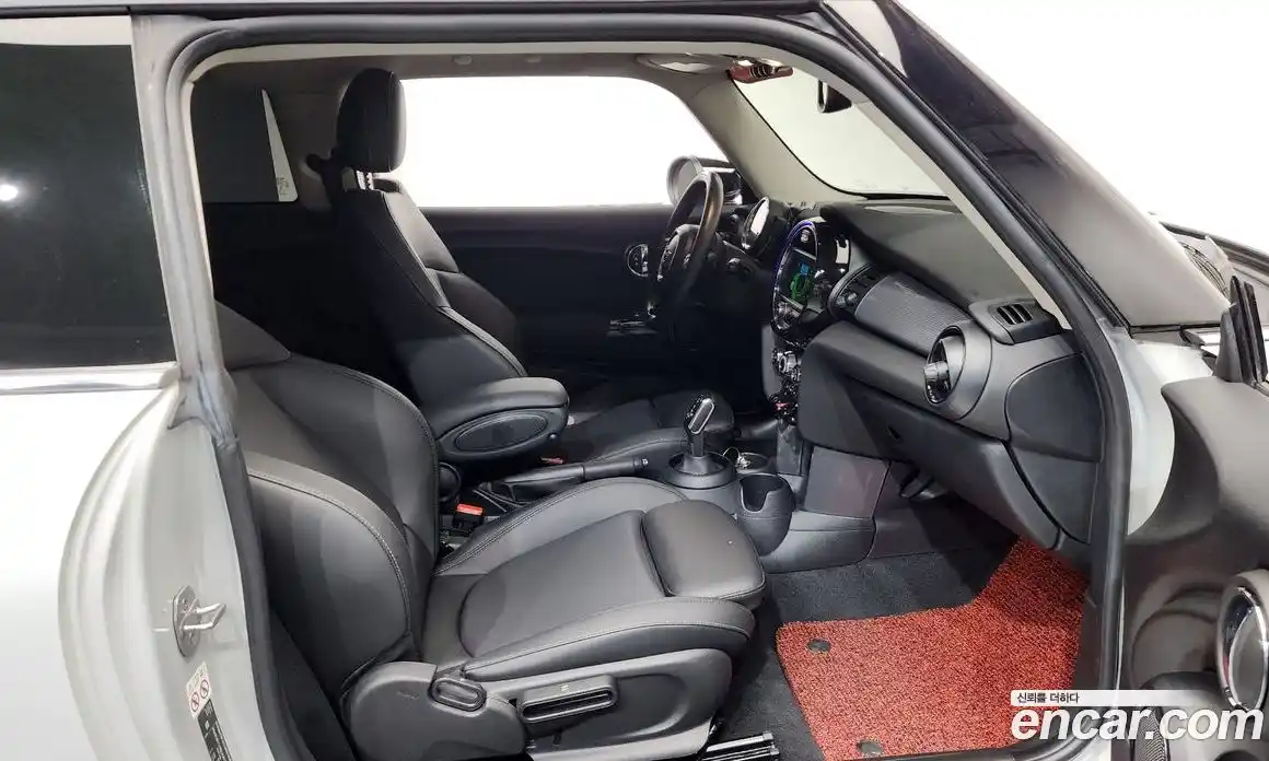 Mini Cooper 2019 1.5 гидро в Москве № 1837566, фото 16