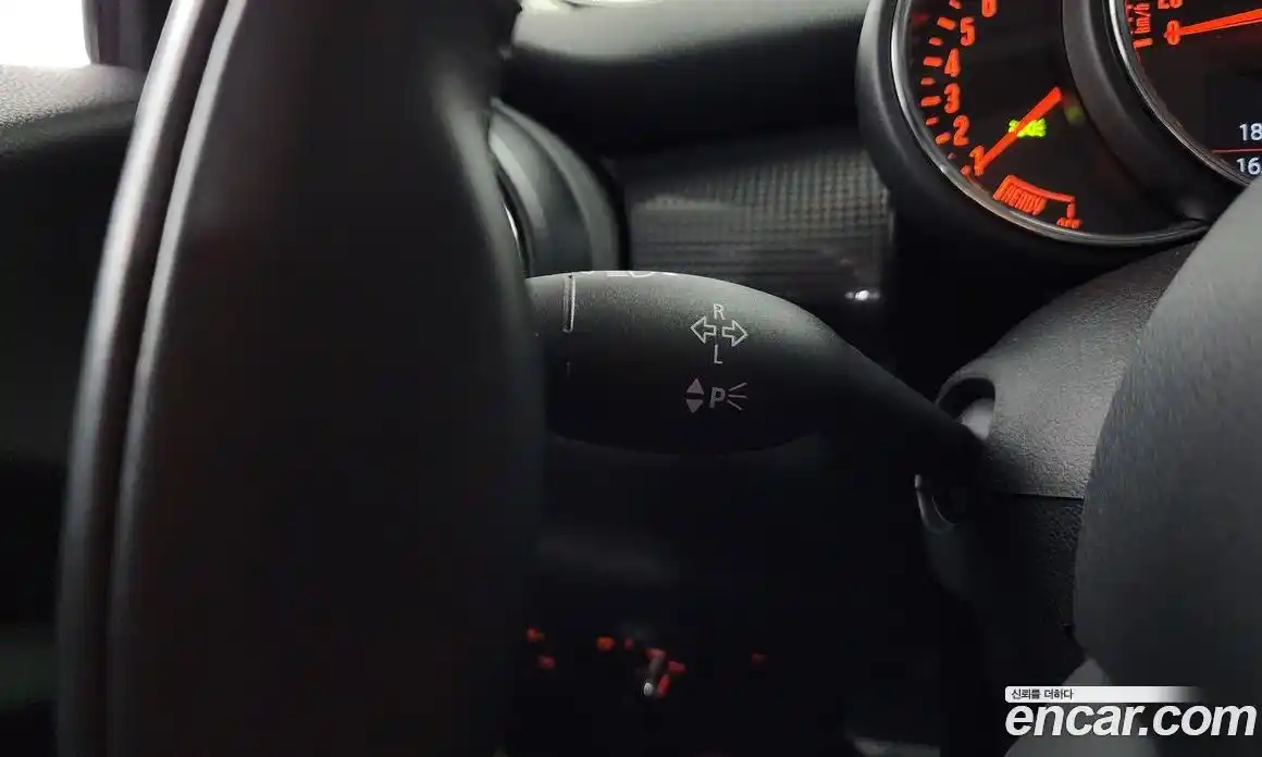 Mini Cooper 2019 1.5 гидро в Москве № 1837566, фото 27