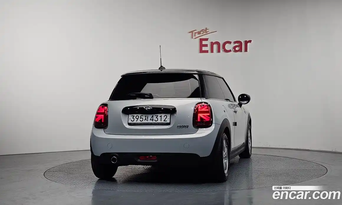 Mini Cooper 2019 1.5 гидро в Москве № 1837566, фото 3