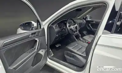 Volkswagen Tiguan 2018 2.0 гидро в Москве № 1838114, миниатюра 11