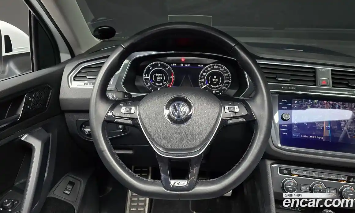 Volkswagen Tiguan 2018 2.0 гидро в Москве № 1838114, фото 13