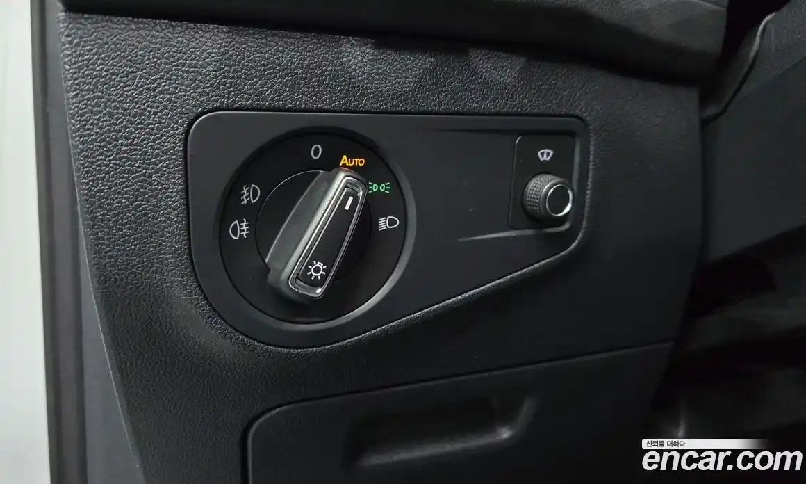 Volkswagen Tiguan 2018 2.0 гидро в Москве № 1838114, фото 14