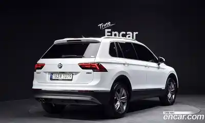 Volkswagen Tiguan 2018 2.0 гидро в Москве № 1838114, миниатюра 2