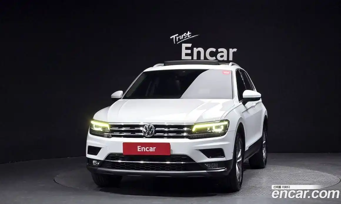 Volkswagen Tiguan 2018 2.0 гидро в Москве № 1838114, фото 3