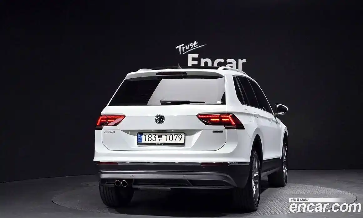 Volkswagen Tiguan 2018 2.0 гидро в Москве № 1838114, фото 4