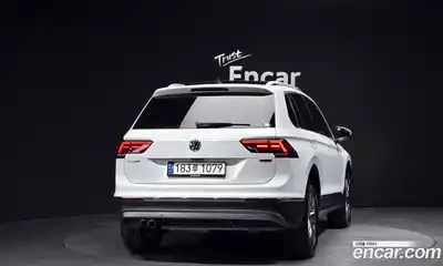 Volkswagen Tiguan 2018 2.0 гидро в Москве № 1838114, миниатюра 4