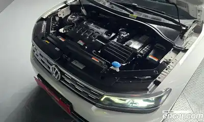 Volkswagen Tiguan 2018 2.0 гидро в Москве № 1838114, миниатюра 6