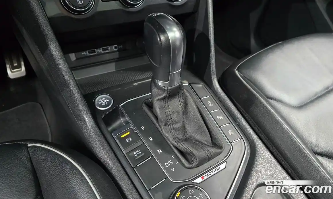 Volkswagen Tiguan 2018 2.0 гидро в Москве № 1838114, фото 9
