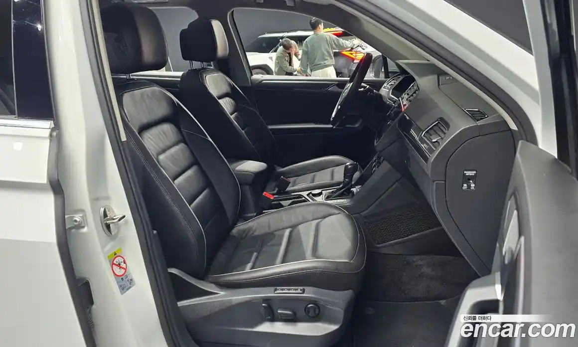 Volkswagen Tiguan 2018 2.0 гидро в Москве № 1838114, фото 10