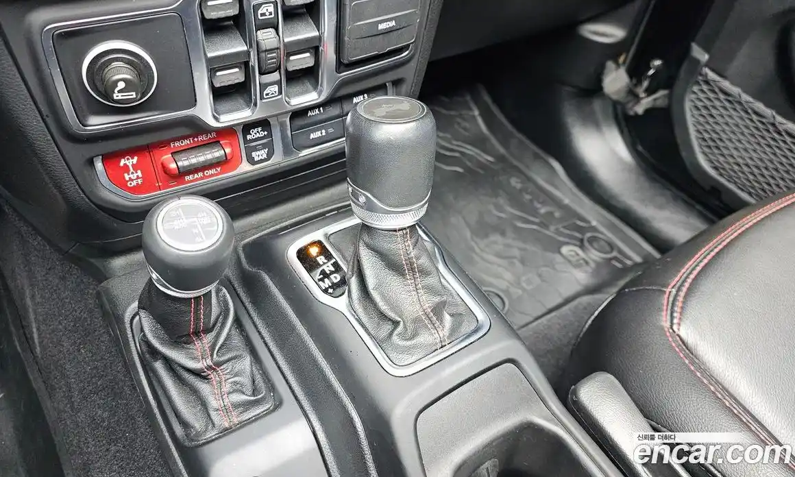 Jeep Wrangler 2021 2.0 гидро в Москве № 1838312, фото 9