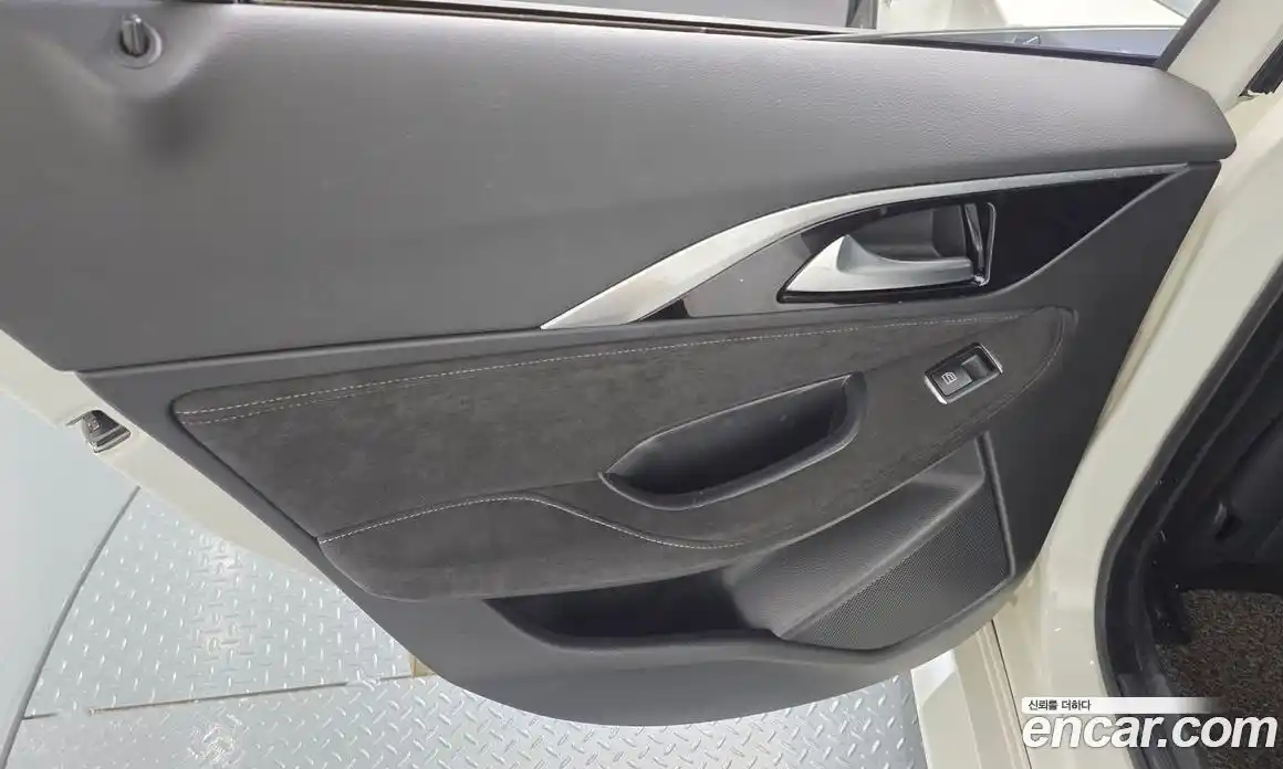 Infiniti Q30 2017 2.0 гидро в Москве № 1840999, фото 15