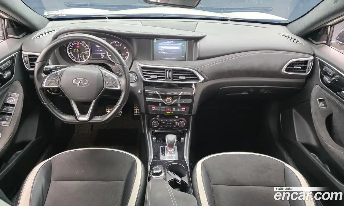 Infiniti Q30 2017 2.0 гидро в Москве № 1840999, фото 10