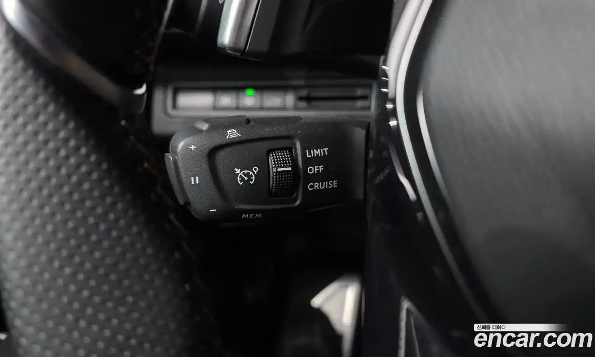 Peugeot 5008 2024 1.2 гидро в Москве, фото 25