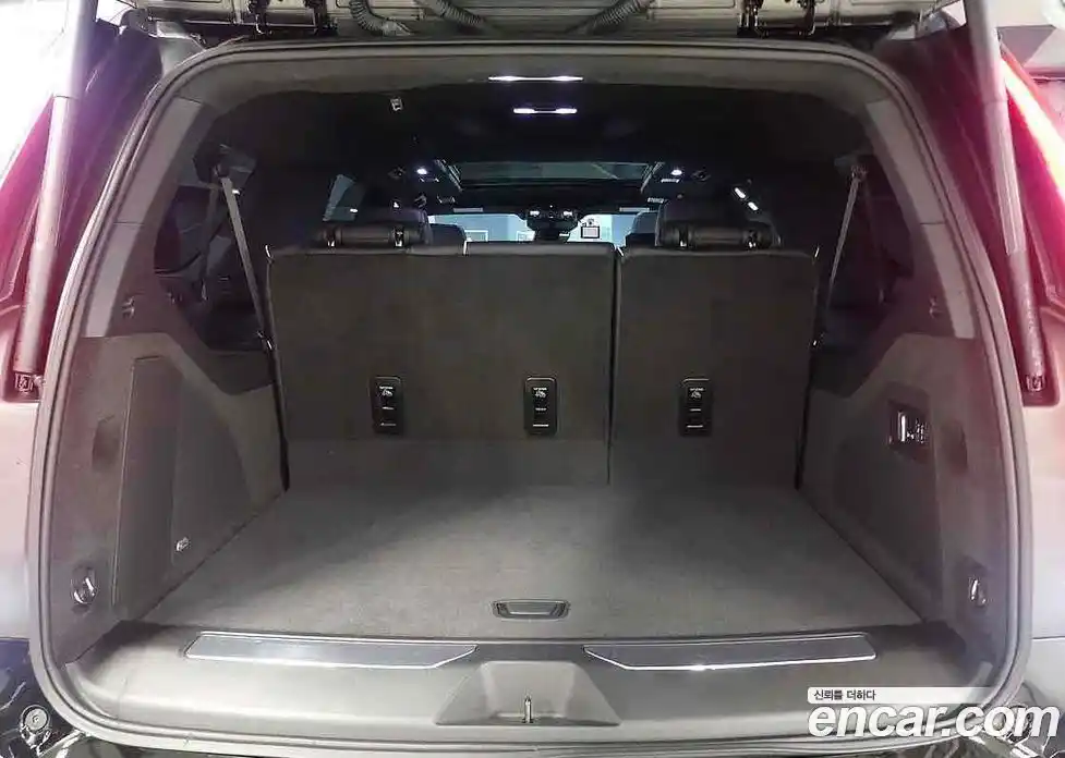 Cadillac Escalade 2024 6.2 гидро в Москве № 1842483, фото 12