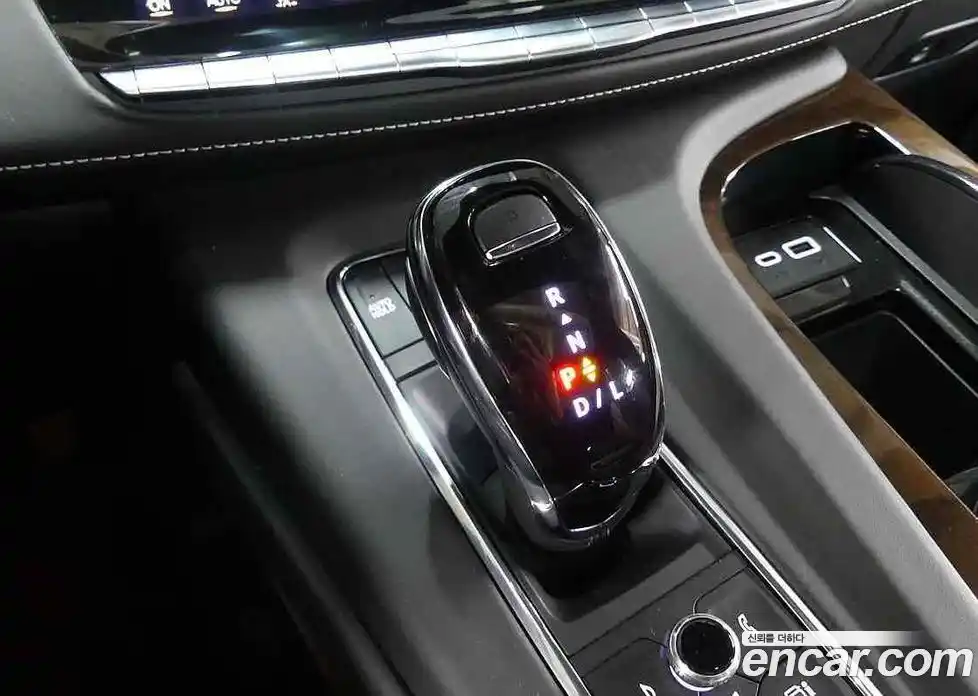 Cadillac Escalade 2024 6.2 гидро в Москве № 1842483, фото 9