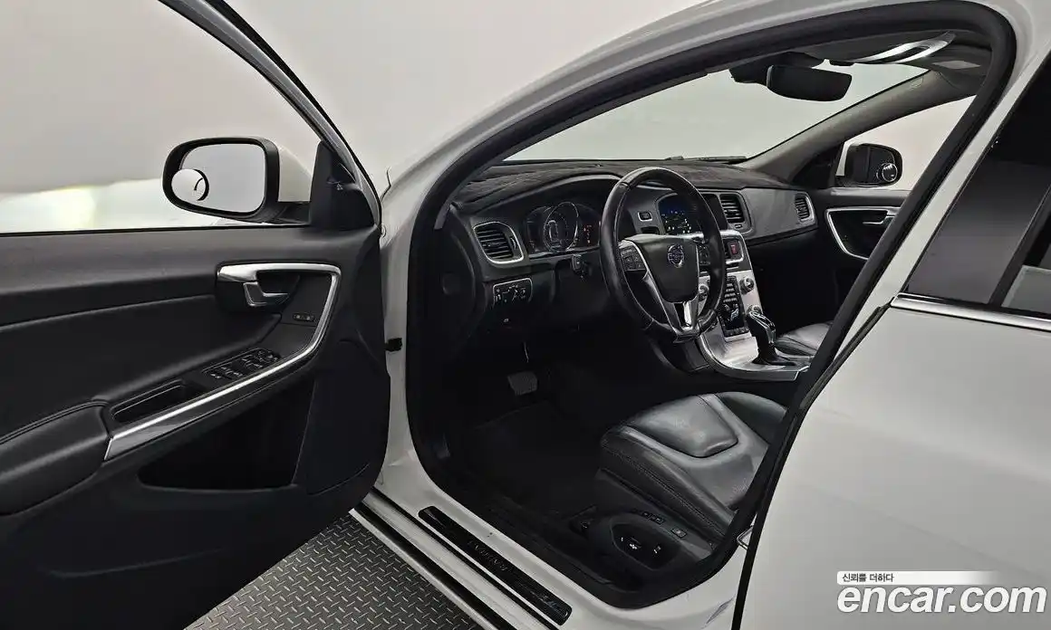 Volvo S60 2017 2.0 гидро в Москве № 194771, фото 10