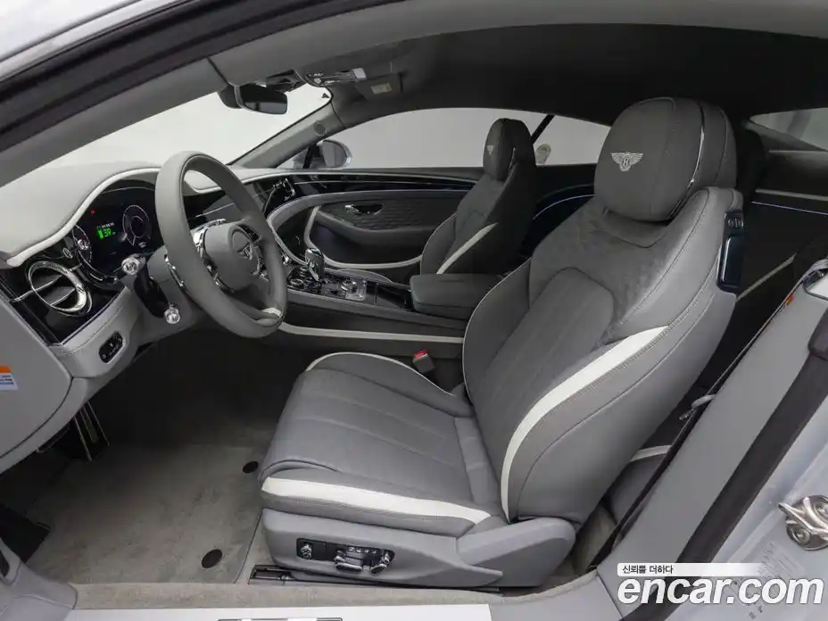 Bentley Continental 2025 4.0 гидро, фото 10