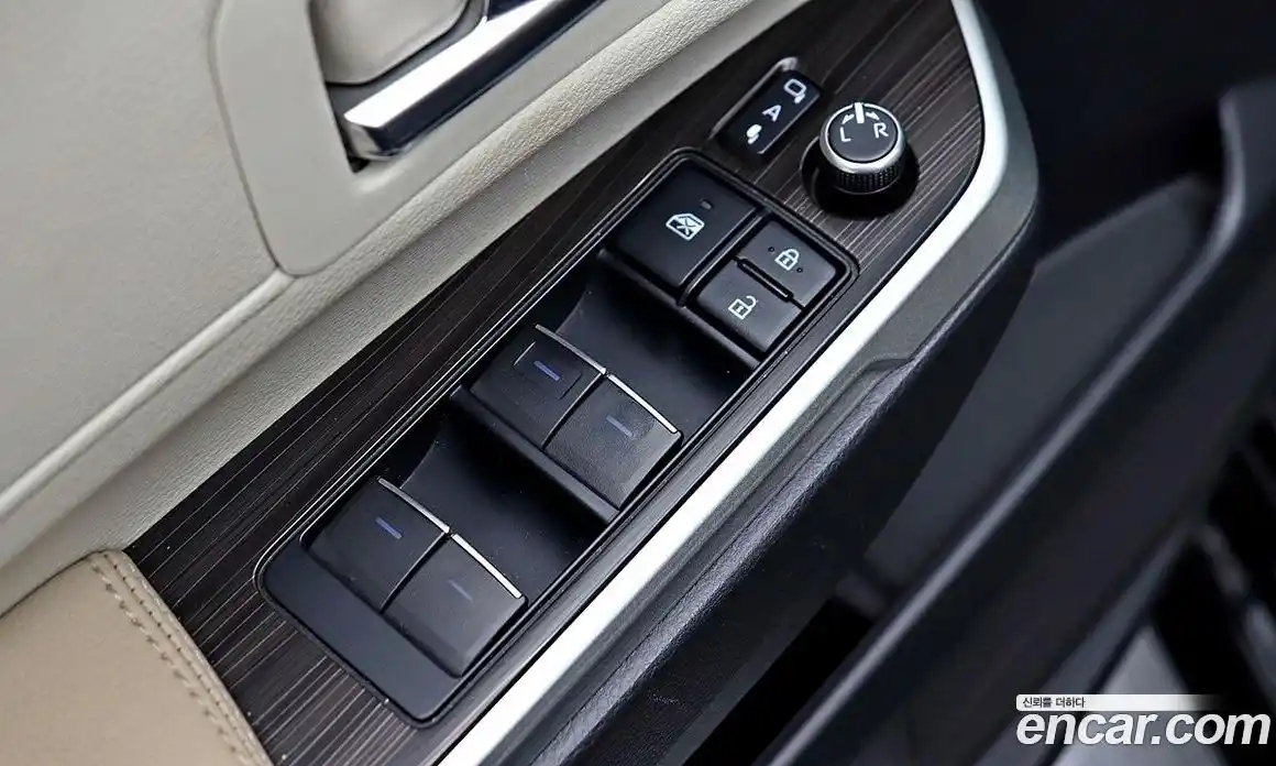 Toyota Sienna 2022 2.5 гидро в Москве № 1015287, фото 11