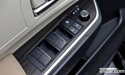 Toyota Sienna 2022 2.5 гидро в Москве № 1015287, миниатюра 11