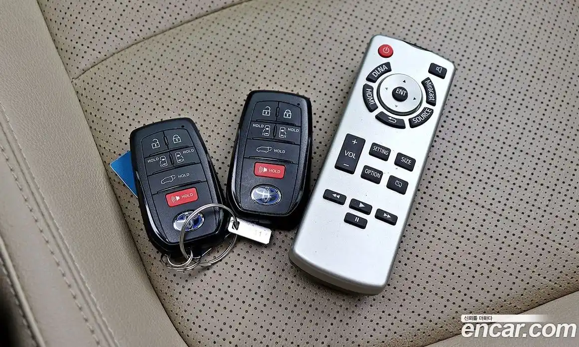 Toyota Sienna 2022 2.5 гидро в Москве № 1015287, фото 20