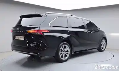 Toyota Sienna 2022 2.5 гидро в Москве № 1015287, миниатюра 2