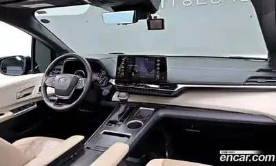 Toyota Sienna 2022 2.5 гидро в Москве № 1015287, миниатюра 7