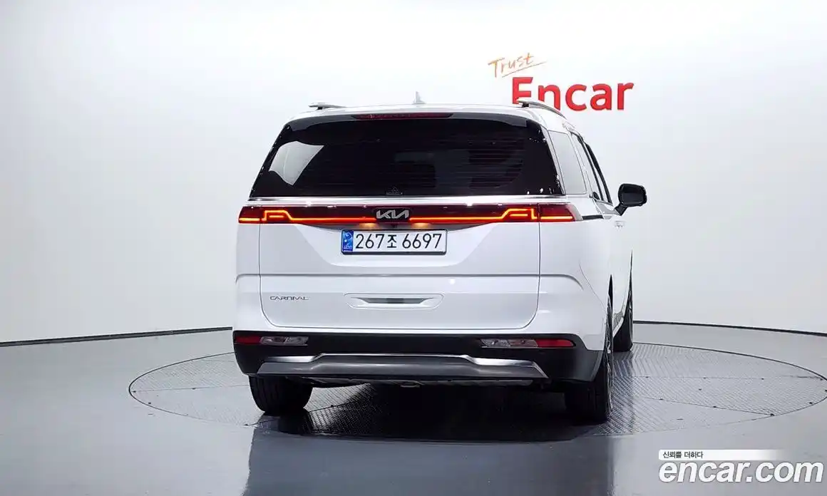 Kia Canival 2023 3.5 гидро в Москве № 120381, фото 4