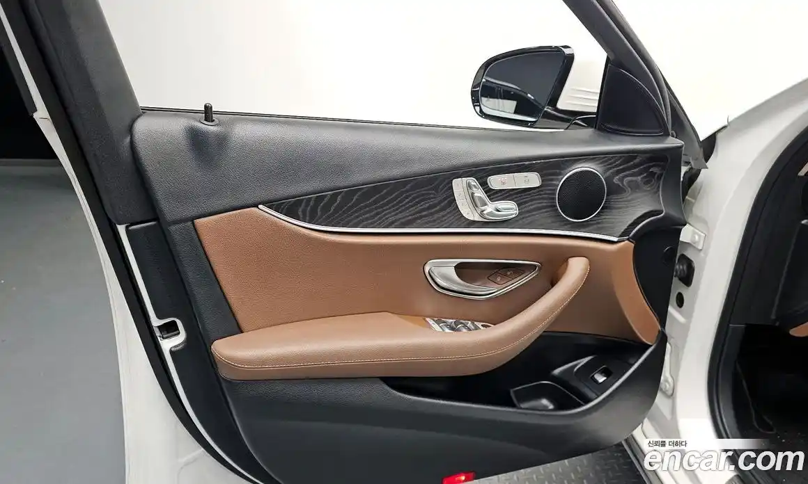 Mercedes-Benz E-Class 2017 2.0 гидро в Москве № 1249128, фото 26