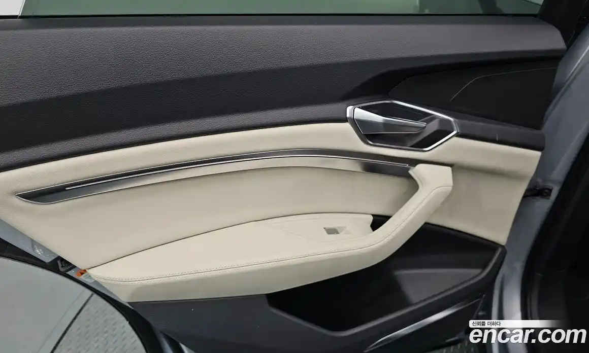 Audi e-tron 2021 0.2 гидро в Москве № 1280177, фото 15