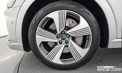Audi e-tron 2021 0.2 гидро в Москве № 1280177, миниатюра 5