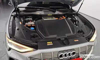 Audi e-tron 2021 0.2 гидро в Москве № 1280177, миниатюра 6