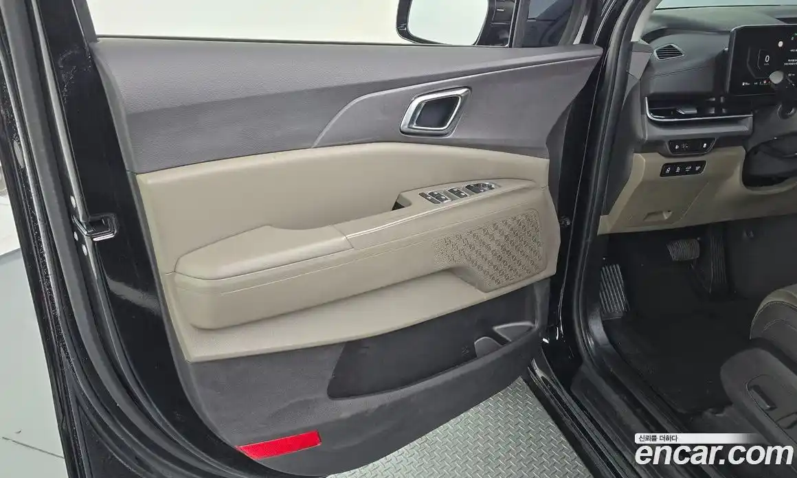 Kia Canival 2024 1.6 гидро в Москве, фото 15