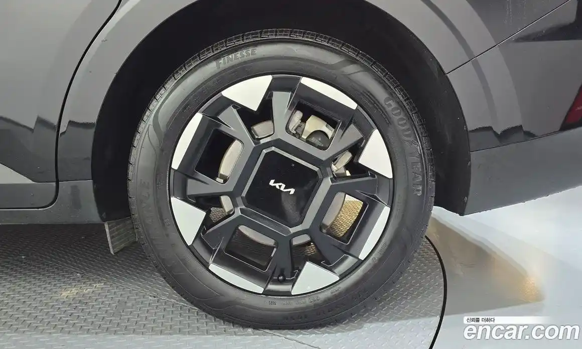 Kia Canival 2024 1.6 гидро в Москве, фото 7