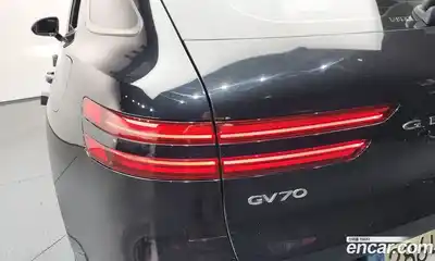 Genesis GV70 2022 2.5 гидро в Москве, миниатюра 8
