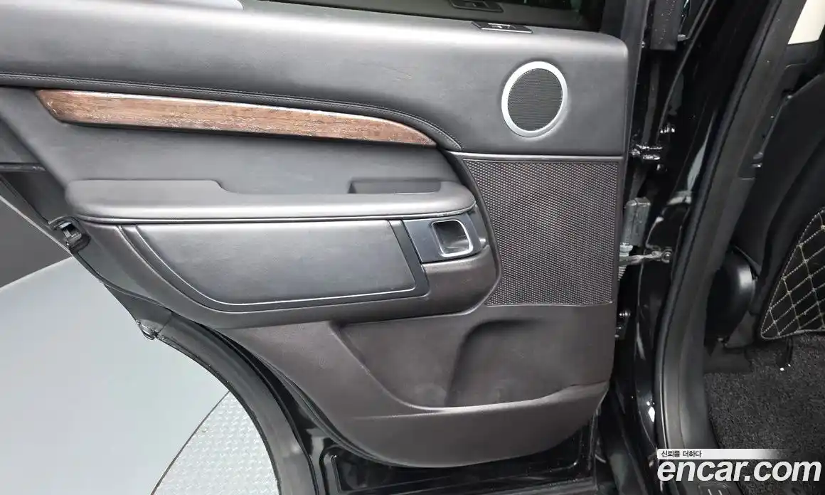 Land Rover Discovery 2018 3.0 гидро в Москве № 1349507, фото 15