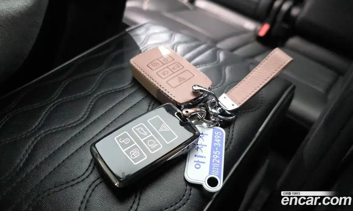 Land Rover Discovery 2018 3.0 гидро в Москве № 1349507, фото 32
