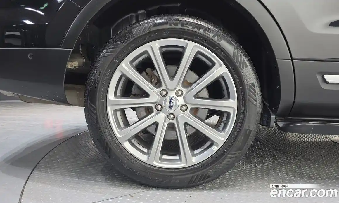 Ford Explorer 2017 2.3 гидро в Москве № 1350946, фото 5