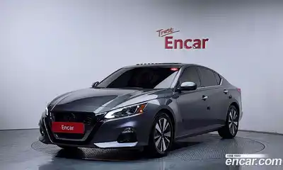 Nissan Altima, 2019