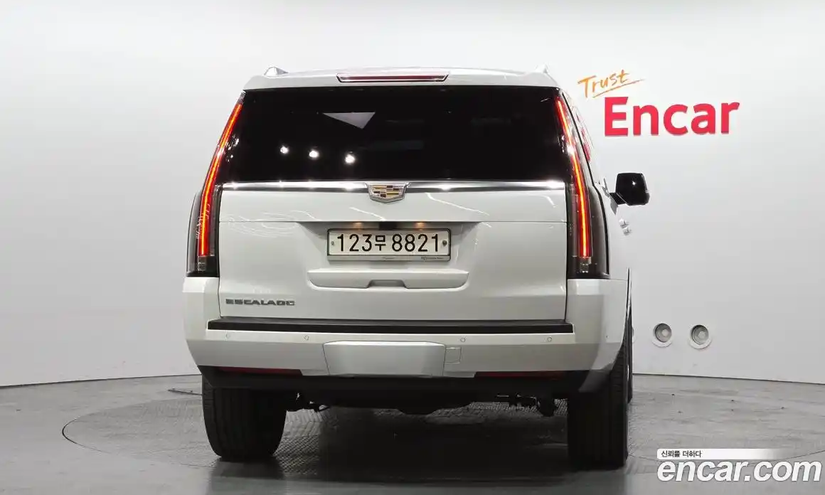 Cadillac Escalade 2020 6.2 гидро в Москве № 1351335, фото 4