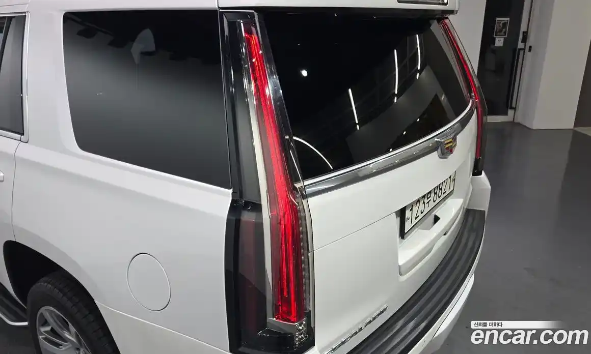 Cadillac Escalade 2020 6.2 гидро в Москве № 1351335, фото 9
